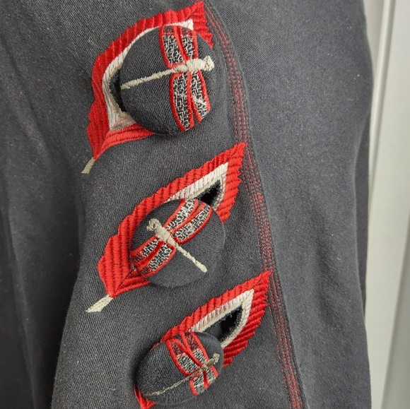 Vintage Indigenous Embroidered Cape Shawl - Picture 11 of 15